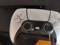 Sprzedam ps4 z padem