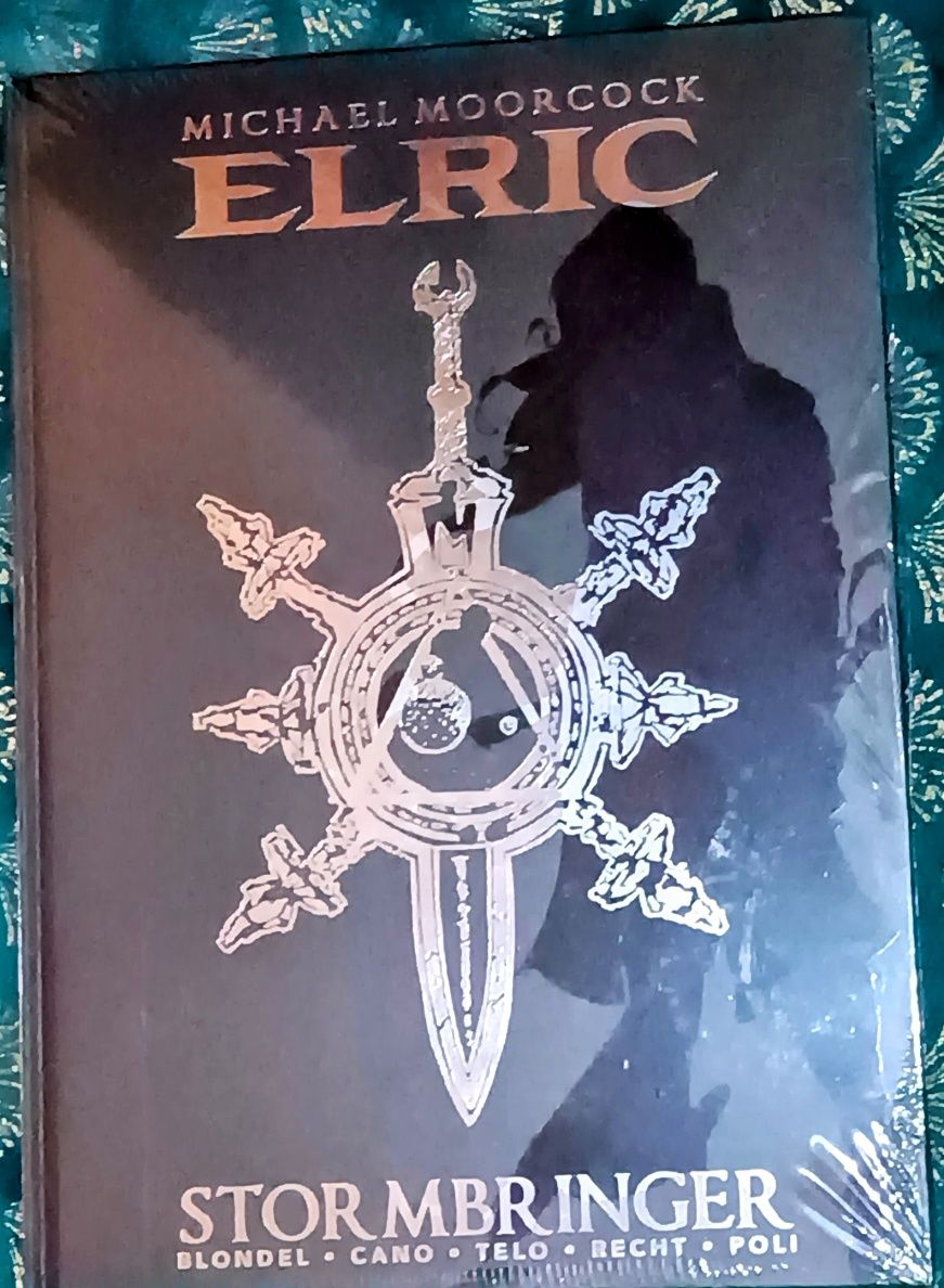 Livro Michael Moorcock's Elric Vol. 2: Stormbringer Deluxe Edition