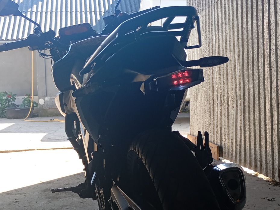Spark sp250 r-33 обмін на крос