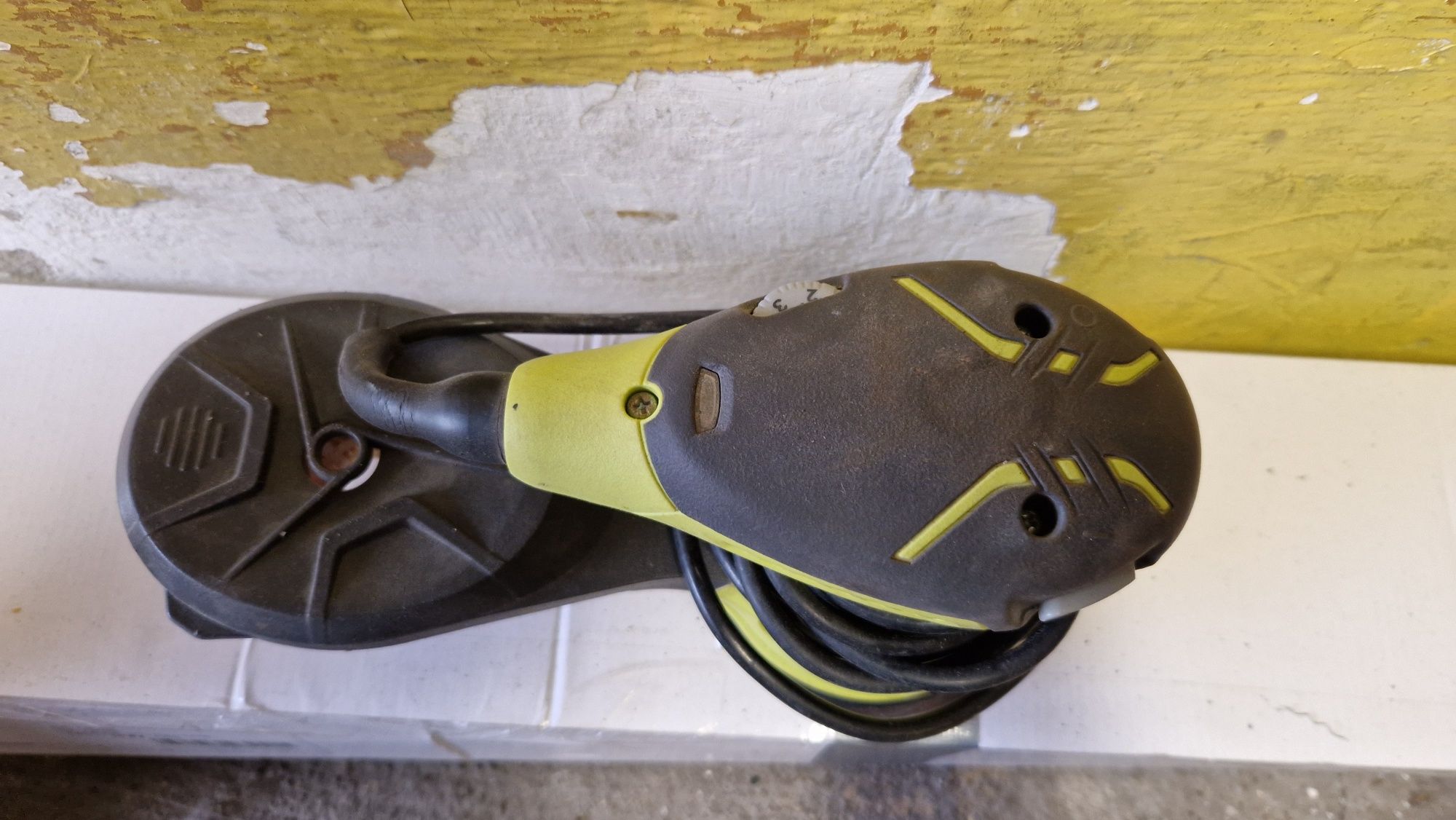 Szlifierka mimośrodowa przewodowa Ryobi ROS300 125 mm 300W