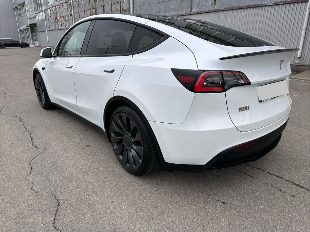 Tesla Model Y Performance