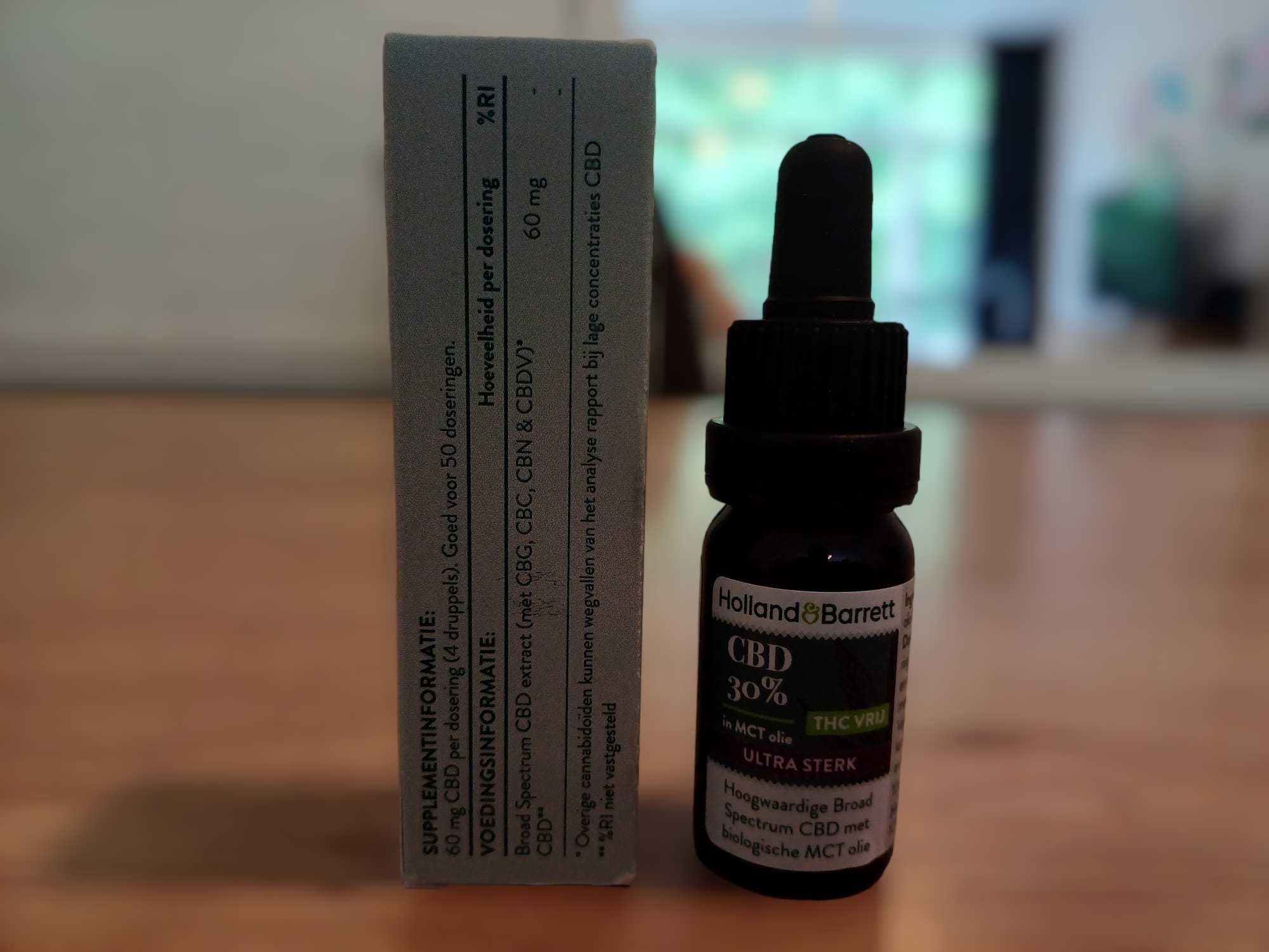 Holland & Barrett olejek CBD 30% MCT (10ml)