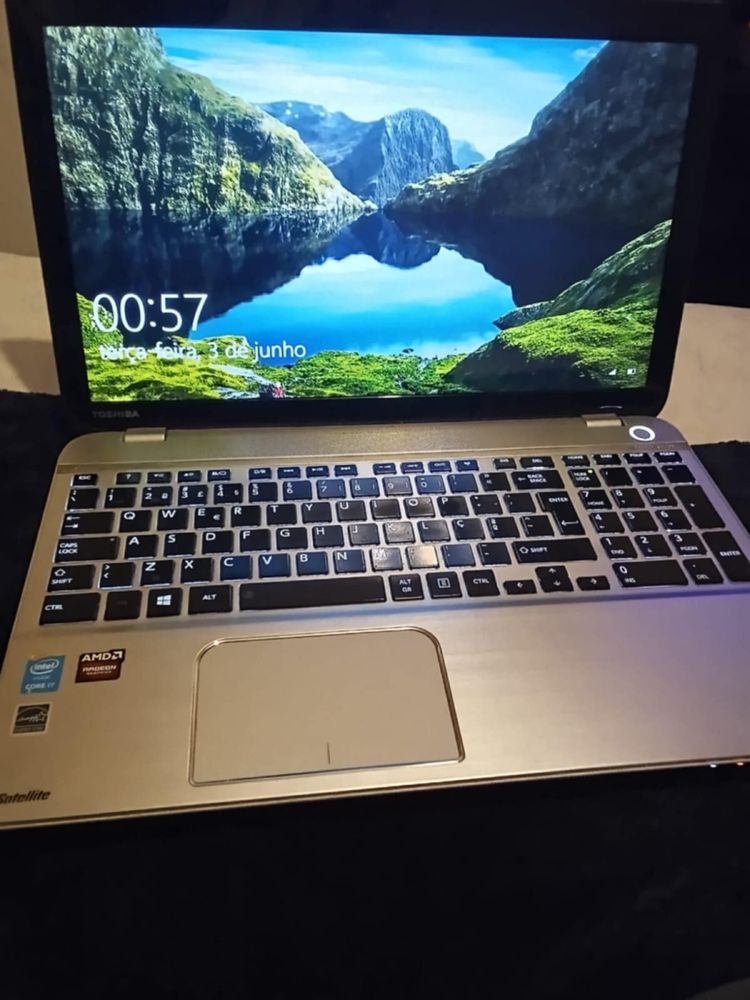 Portatil Toshiba i7 16GB RAM