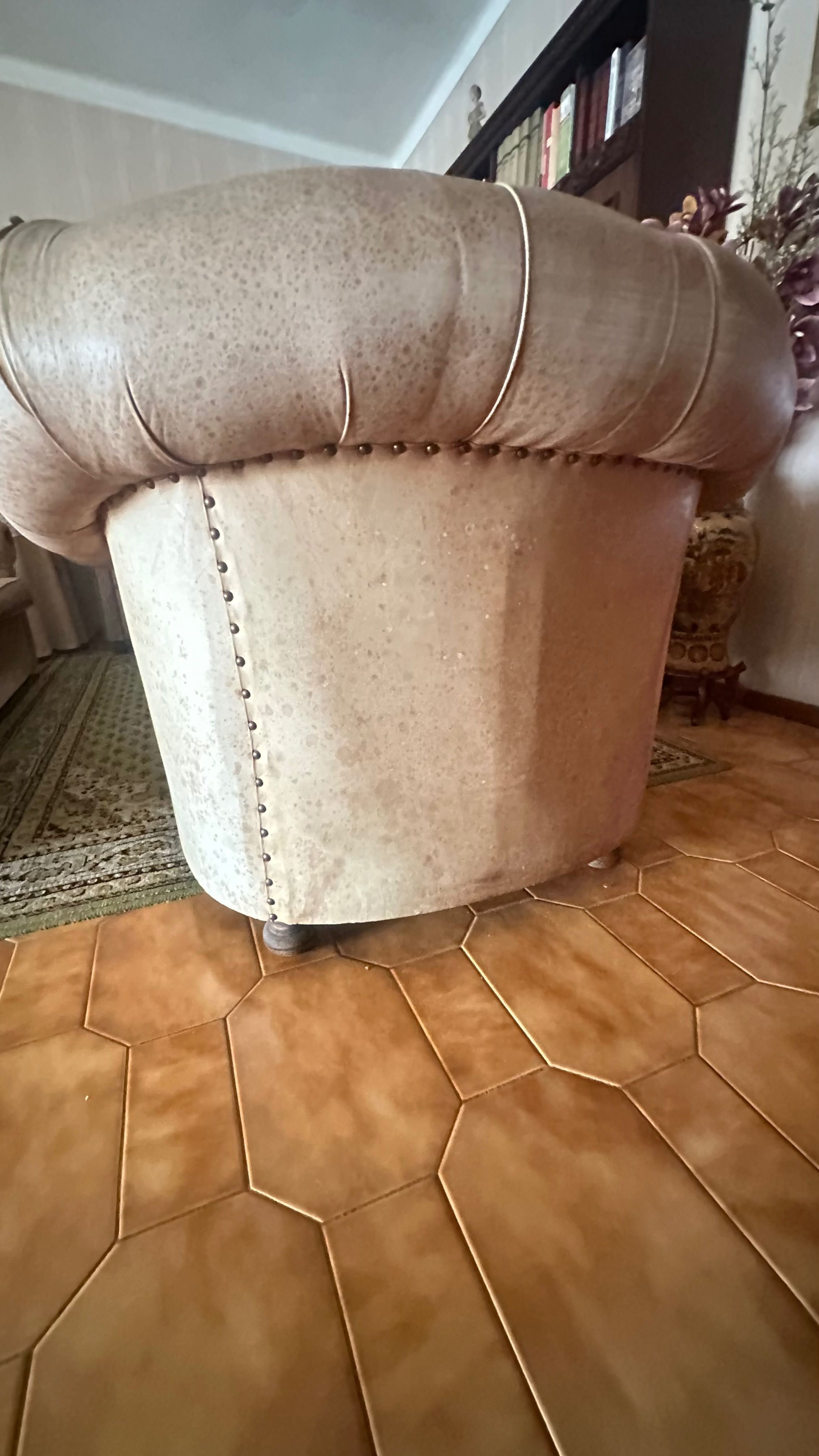 Conjunto sofá +duas poltronas