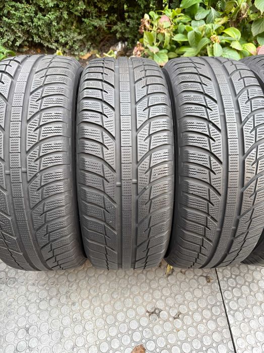 215-60 R16 99H Toyo Snowprox 2023 4шт