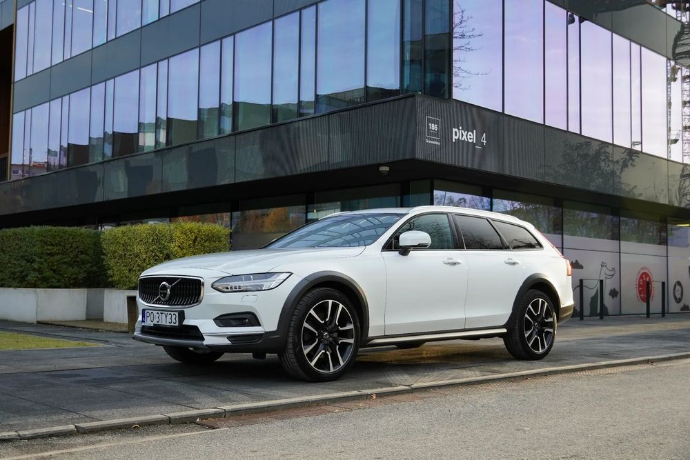 Volvo V90 Cross Country Sprzedam zadbany, bogato wyposażony Volvo, na gwarancji do 29.04.206