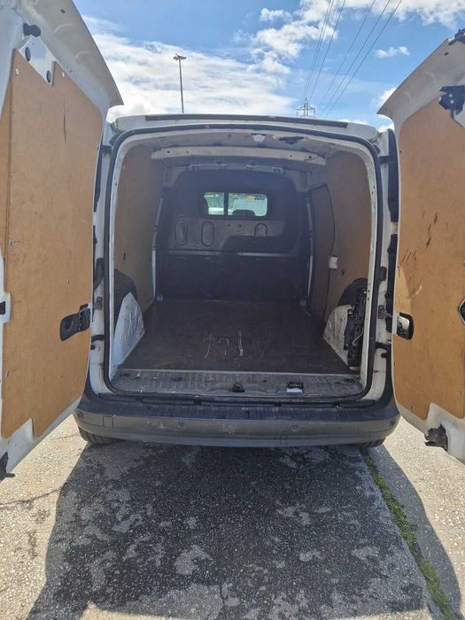 Vende RN Kangoo Maxi 1.5 Dci 95 cv de 02-2021 - Preço de campanha