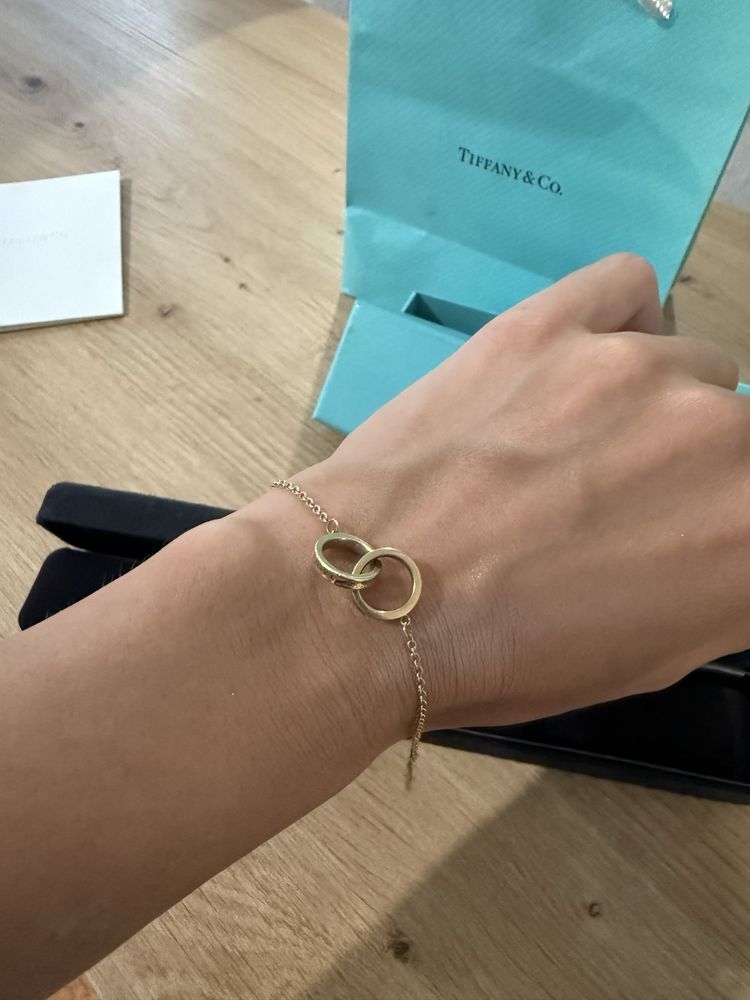 Браслет Tiffany&Co золотой, есть коробка и чек