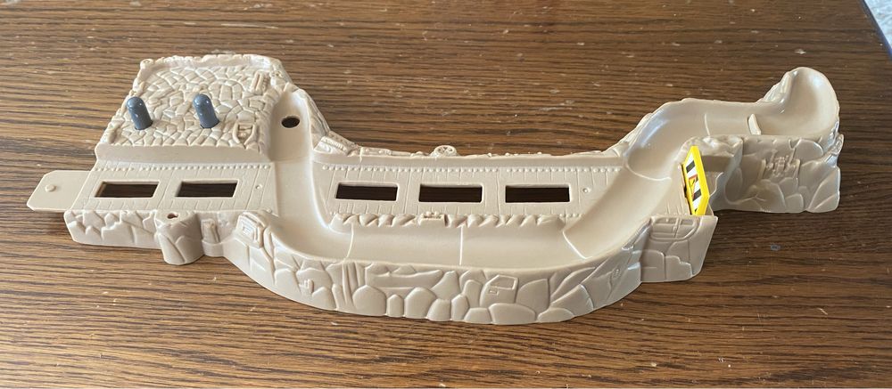 Hot wheels tornado track M2057