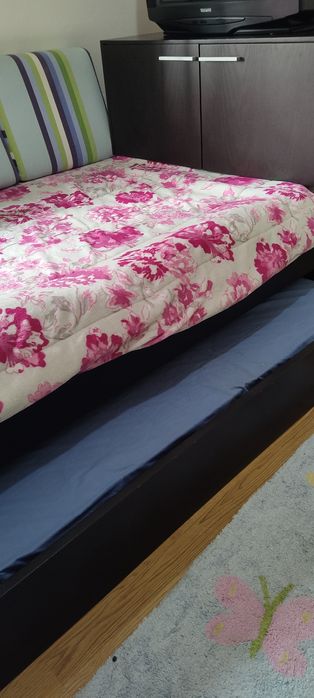 Vendo cama solteiro, mobília quarto