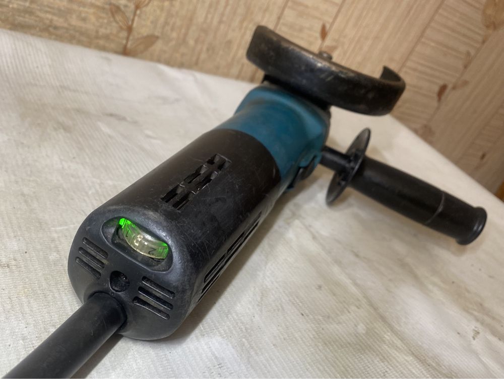 Болгарка → Makita 9565CVR на 1.4 кВт. | РЕГУЛЯТОР ОБЕРТІВ !