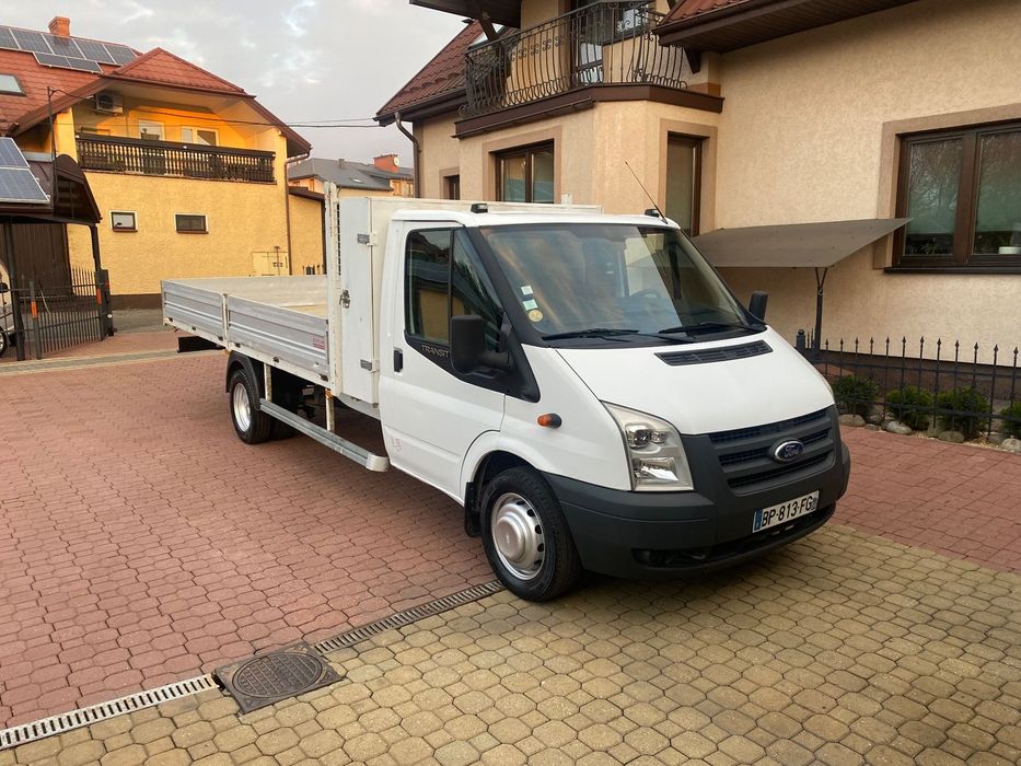 Ford TRANSIT 2,4 Diesel 140 TDCI skrzynia 4,5 m bliźniaki  Bezwypadkowy, bez wkładu finansowego, stan bdb po dużym przeglądzie