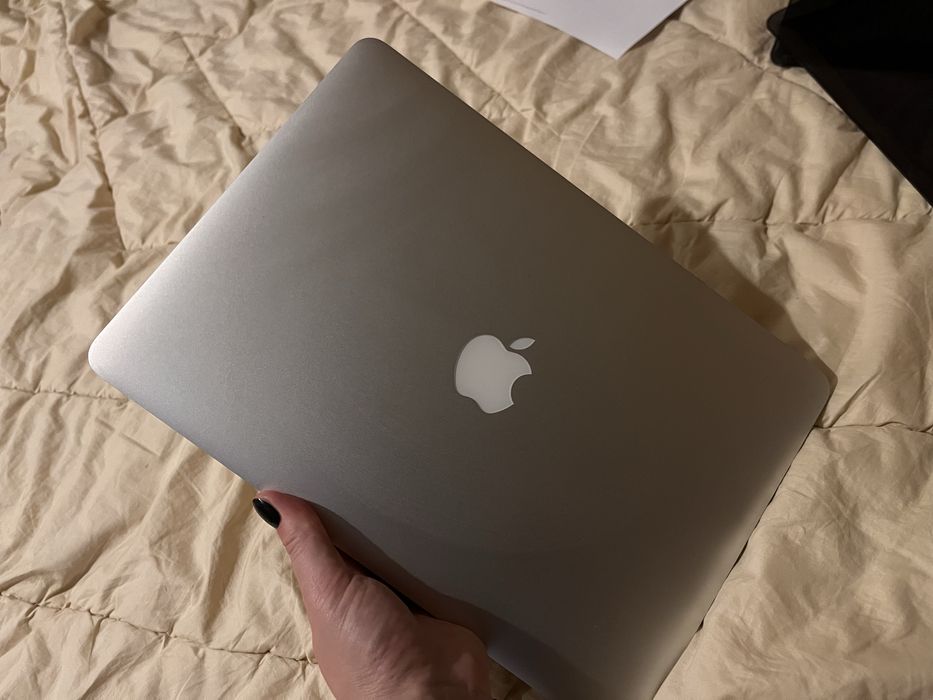 Macbook air 2017, діагональ 13