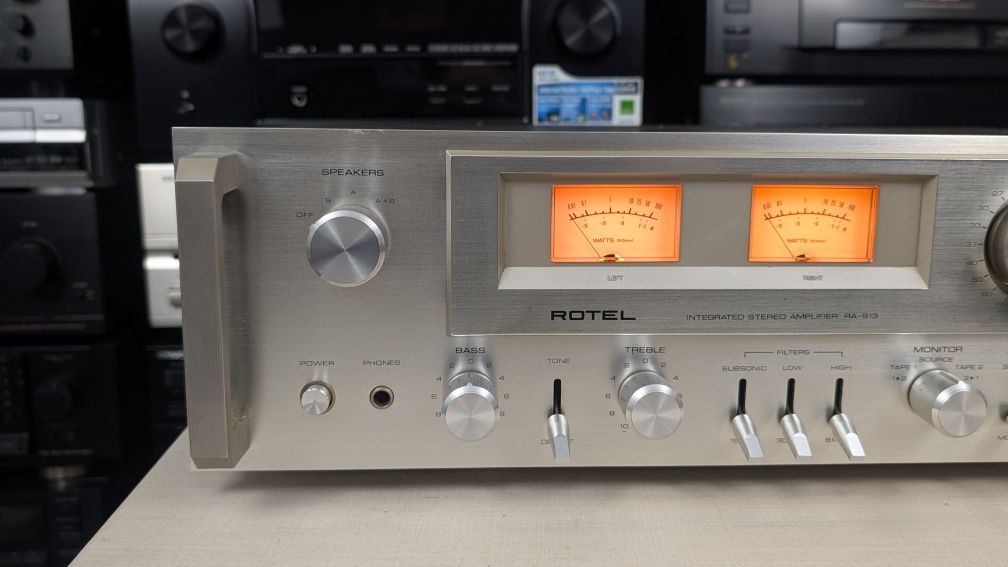 ROTEL RA-913 Wysokiej klasy wzmacniacz stereo vintage