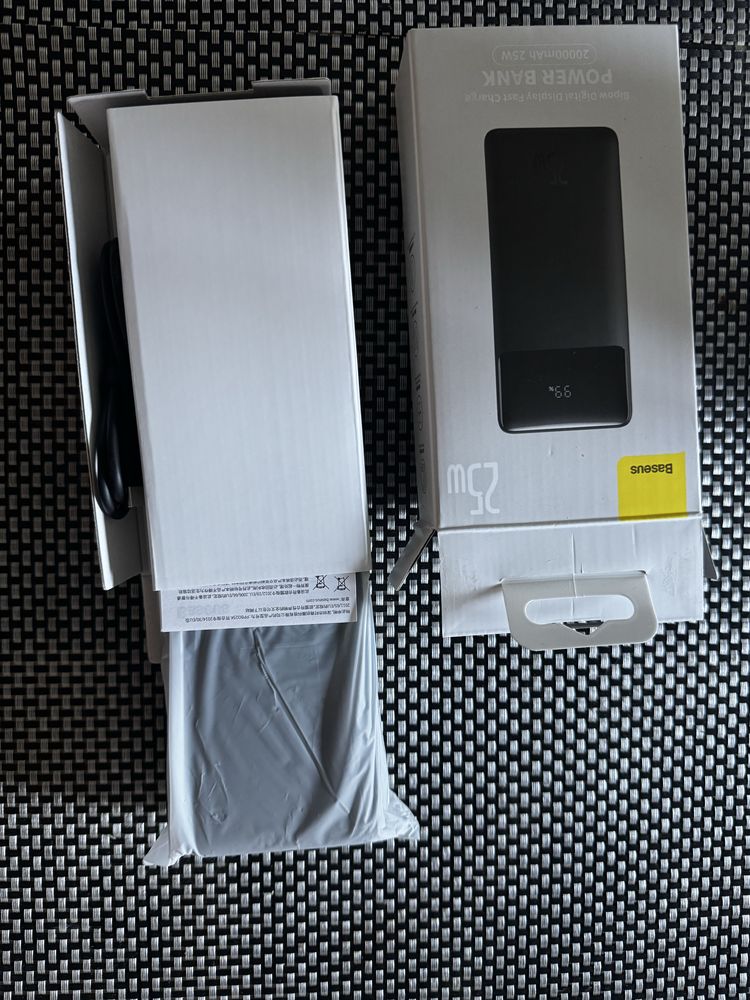 powerbank Baseus o pojemności 20 000 mAh