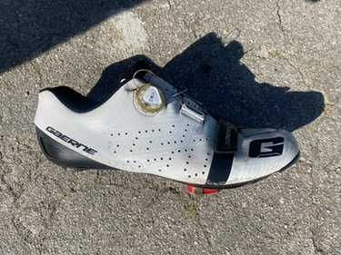 Bicicleta + Sapatos de Ciclismo - Como Novos!