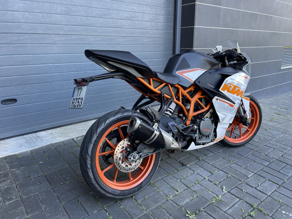 Ktm RC 390 com pneu novo