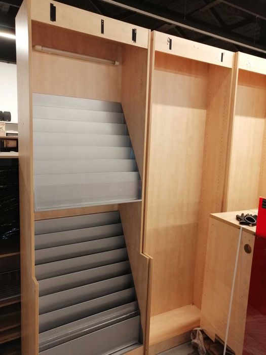 Regał wysoki jasny buk