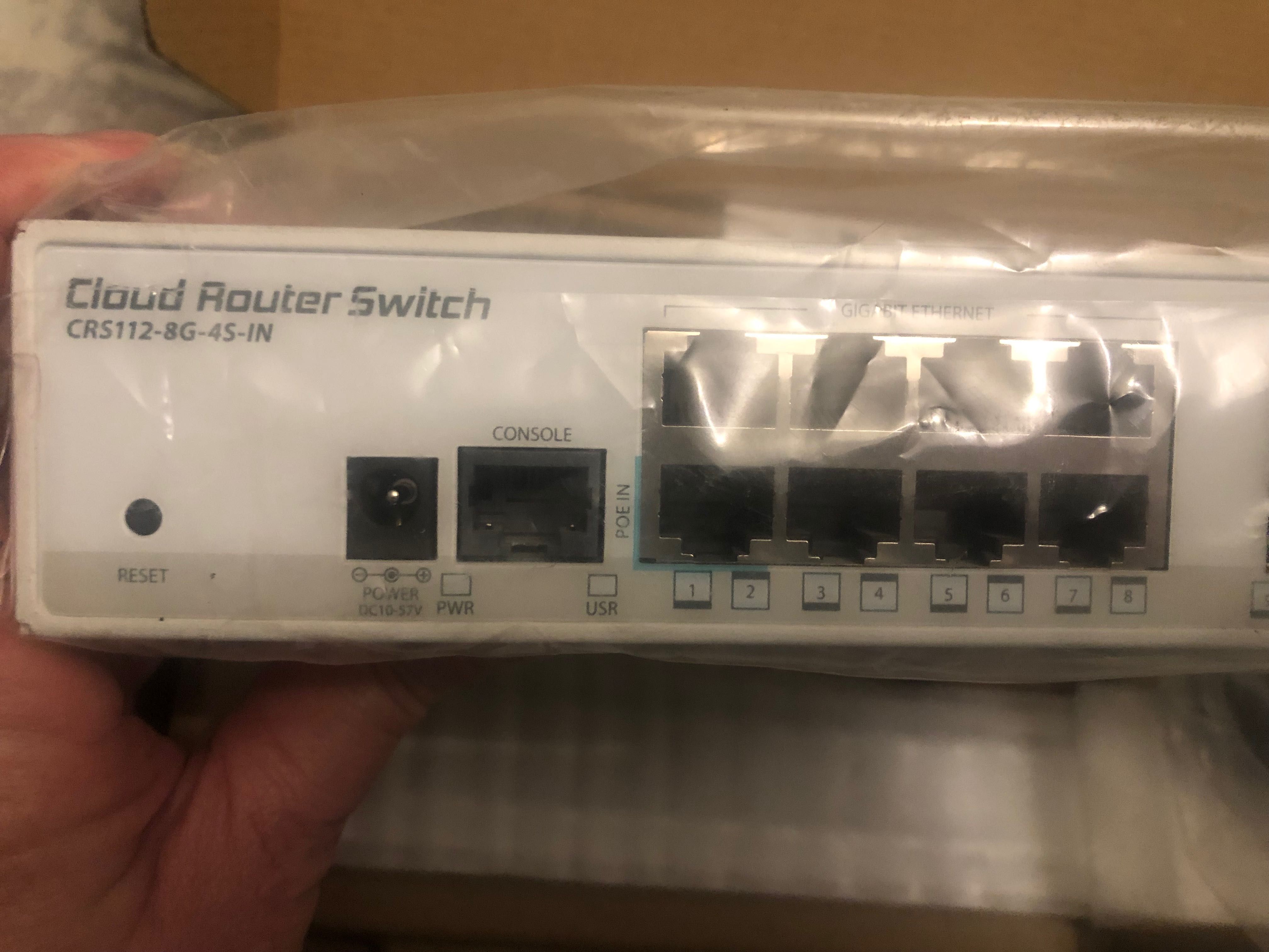 Комутатор MikroTik CRS112-8G-4S-IN/ Mikrotik CRS112-8P-4S-IN (з POE)