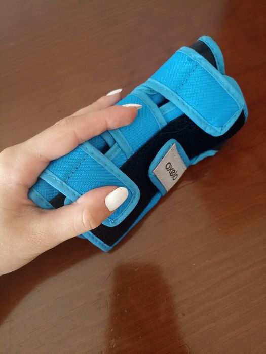 Joelheiras, cotoveleiras e luvas para skate/ patins para crianças