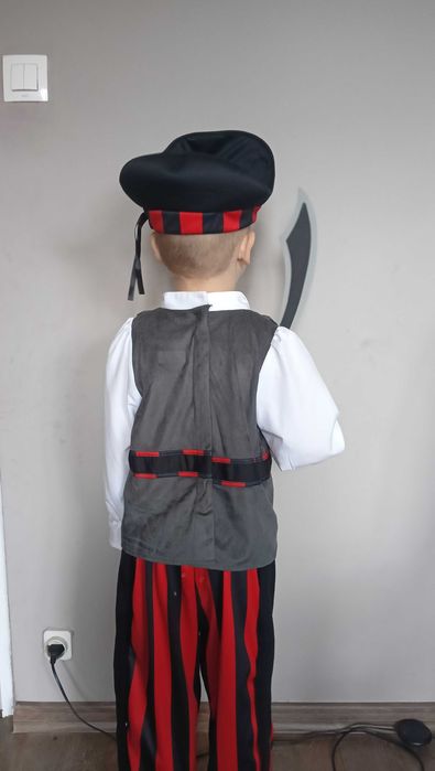 Strój karnawałowy pirata 116-122