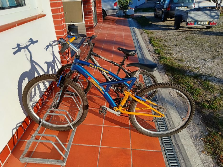 2 bicicletas crianca/jovem
