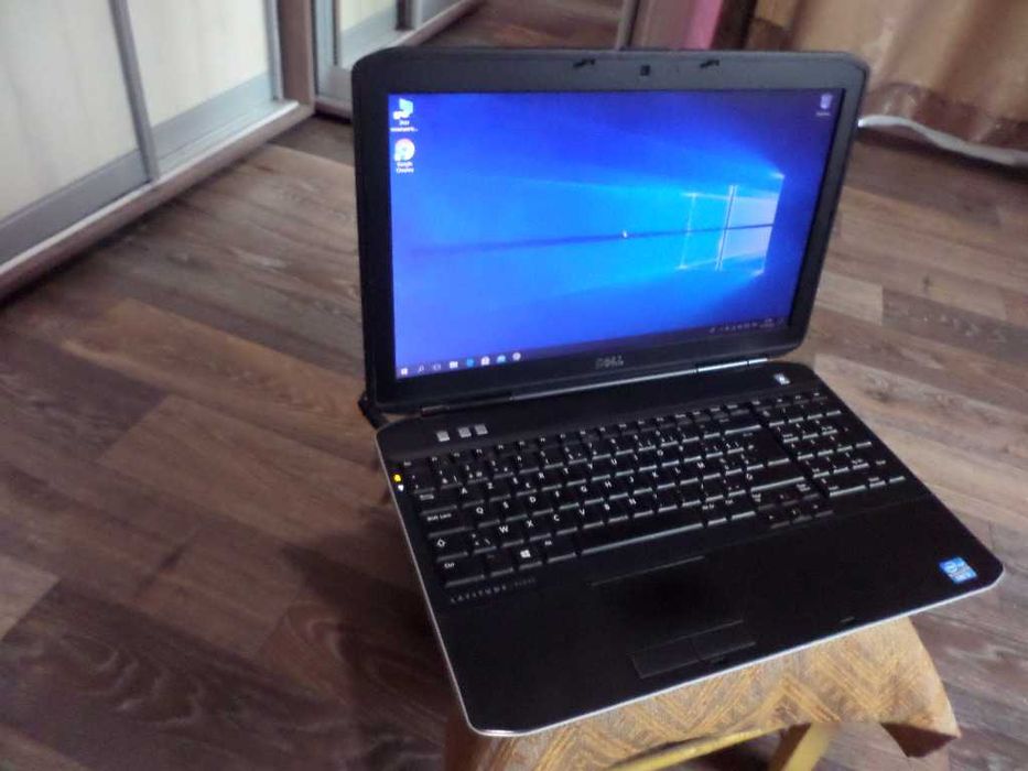 ноутбук Dell Iatitude e5530, Intel core.