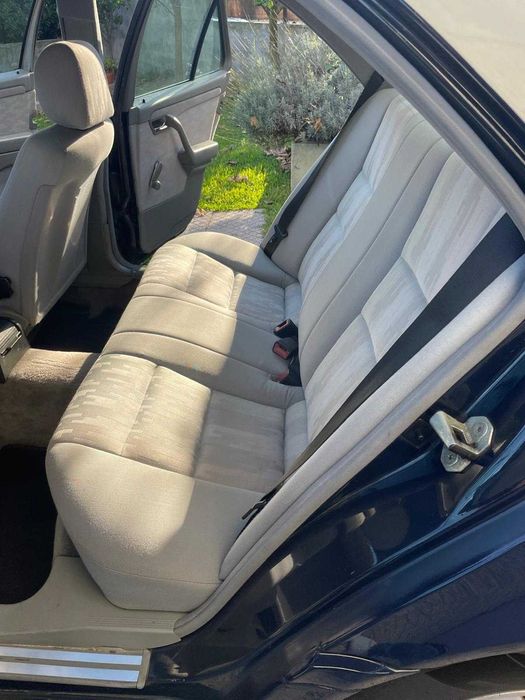 Mercedes C220D (W202) de 1994 - Bom estado geral