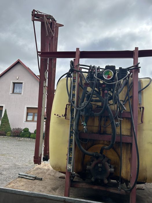 Lance opryskiwacza hydraulicznie rozkładane 12m