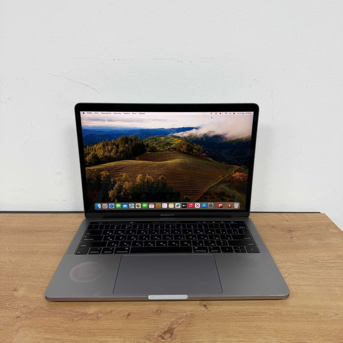 Macbook Pro 2018 { i7| 16gb | 256 GB ssd } Гарантія . SV31932