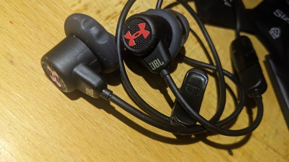 Навушники JBL Under Armour