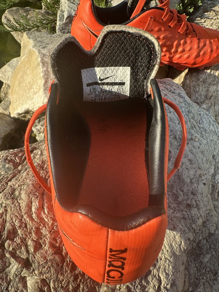 Дитячі сороконіжки nike дві пари по 400 грн.