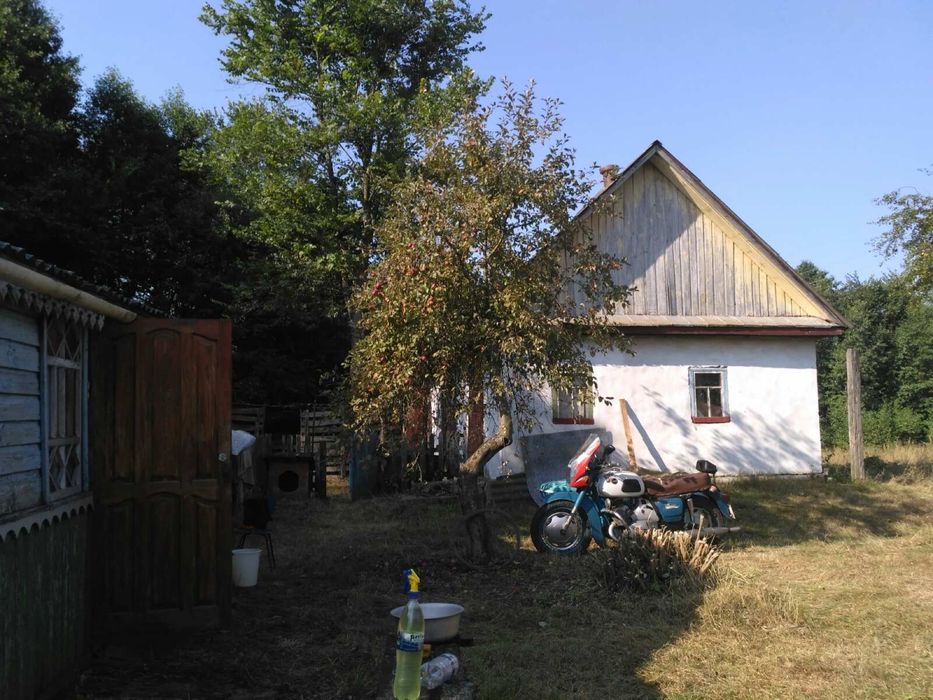 Продам Будинок у селі Мелені Коростенського р-ну Житомирської обл.