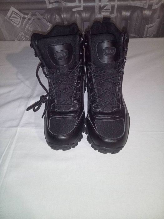Чоловічі тактичні черевики 43 розмір