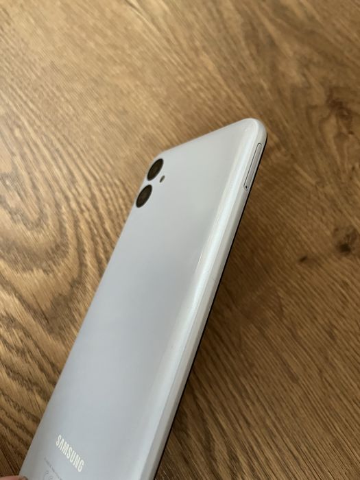 Продам Samsung A04e 3/64 гб