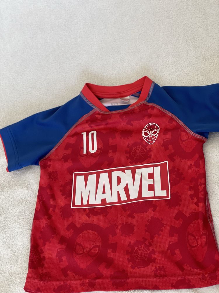 Koszulka piłkarska zawodnikiem Spiderman z nr 10. H&M 3-4 lat 98/104