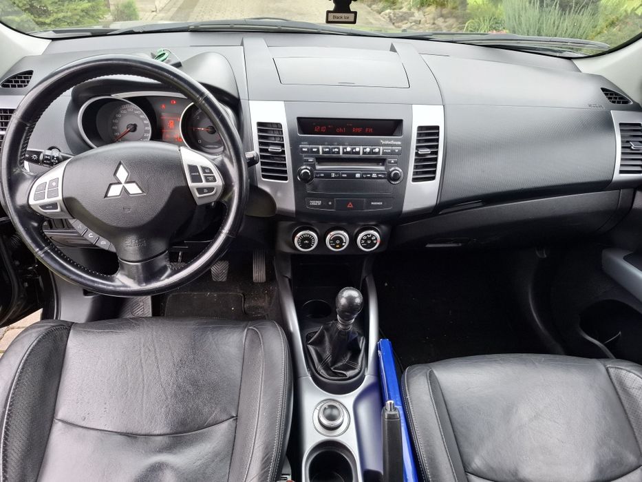 Mitsubishi Outlander 2.0 DiD diesel 4x4   7 osobowy