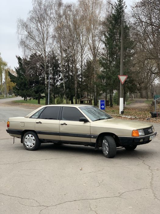 Автомобіль Audi 100 c3 2.3 г/б