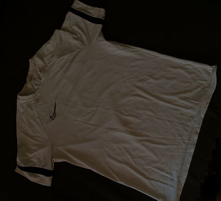 Продам футболку nike