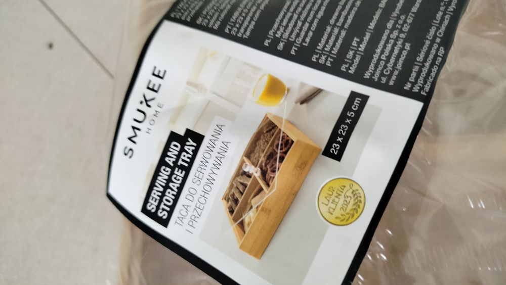 Nowa szkatułka lub taca do serwowania pojemnik