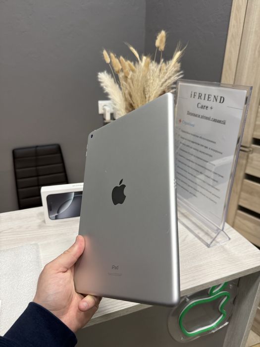 New/Open iPad 9 10.2” 64gb silver