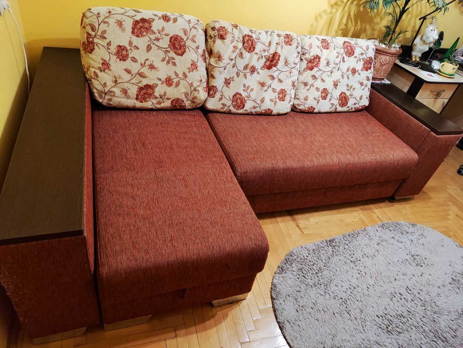 Спальний куток-диван