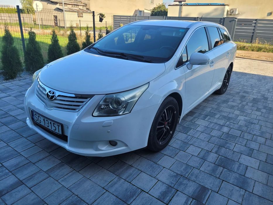 Toyota Avensis 2.0 Automat, Salon Polska, bezwypadkowa