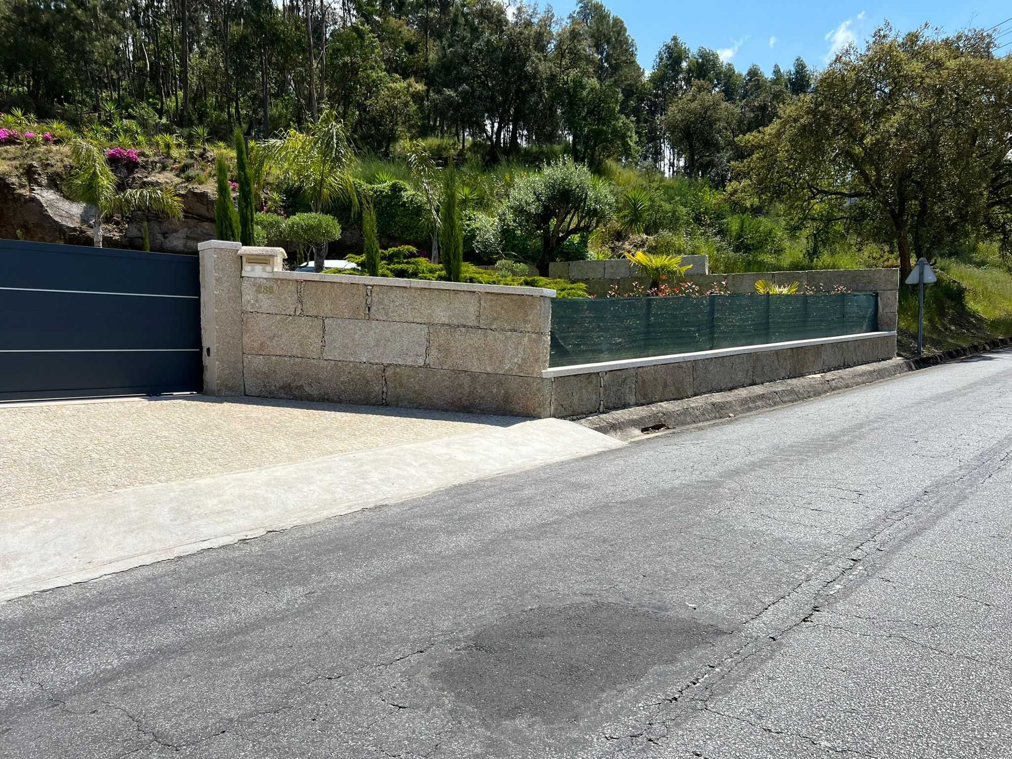 Serviço de construção de muros