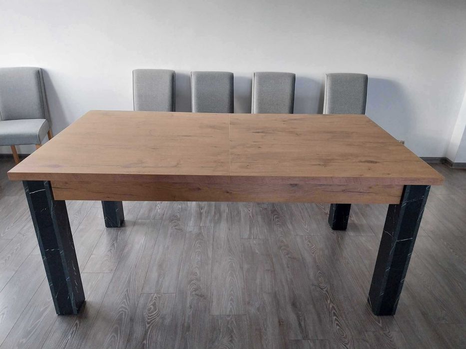 stół do salonu rozsuwany