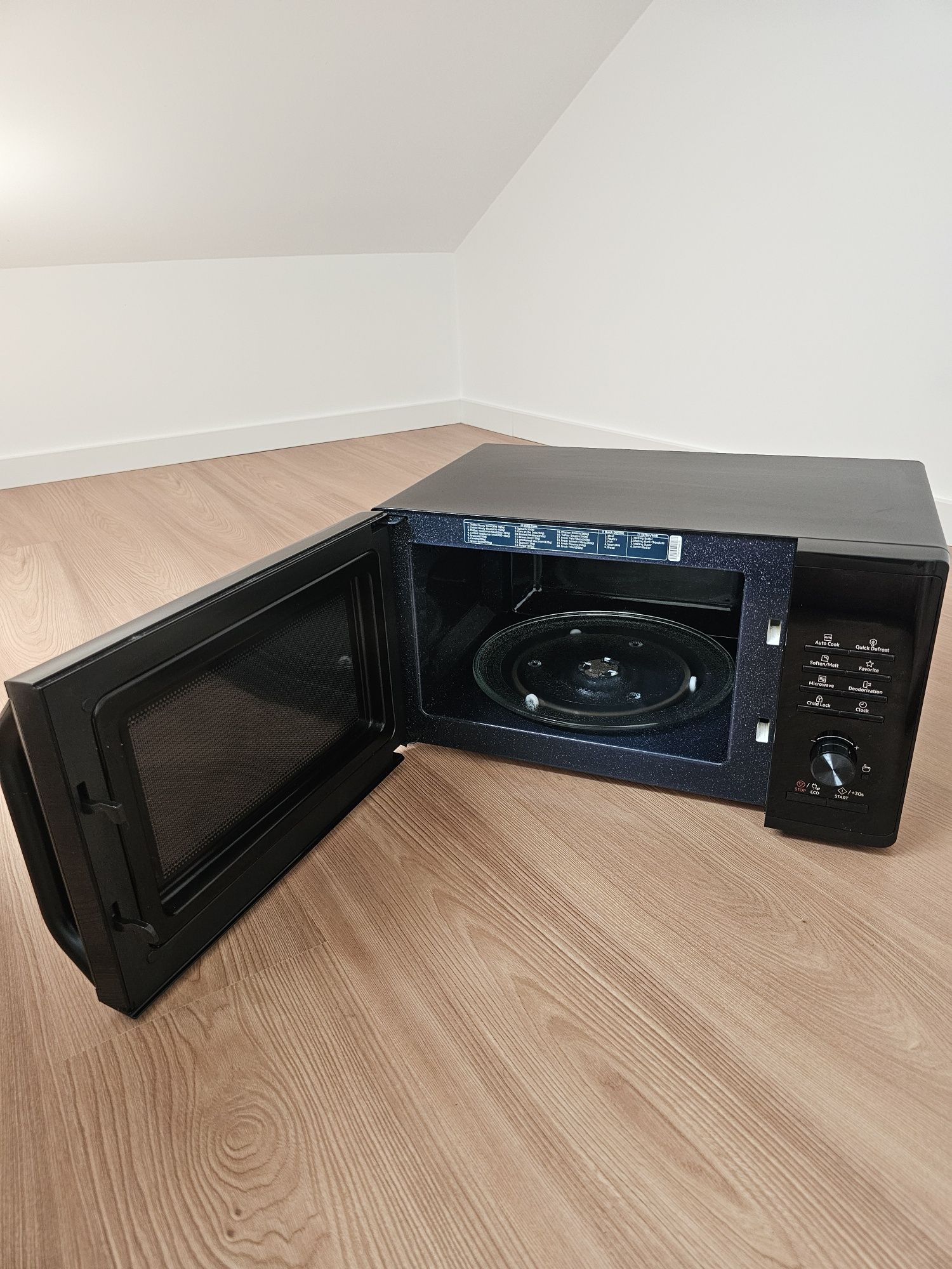 Microondas Samsung MS23K3515AK 800W