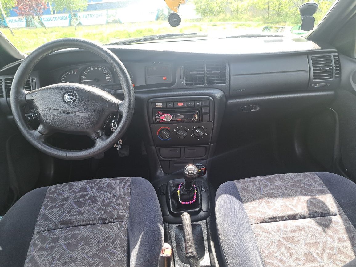 Opel Vectra B 1.8 115km Klima!