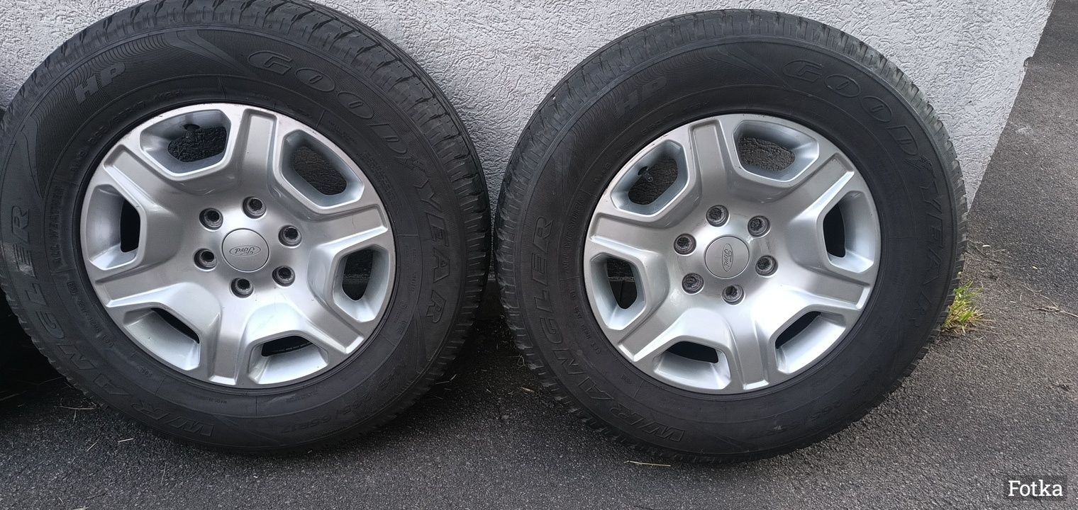 Ford Ranger  alufelgi R17 z oponami