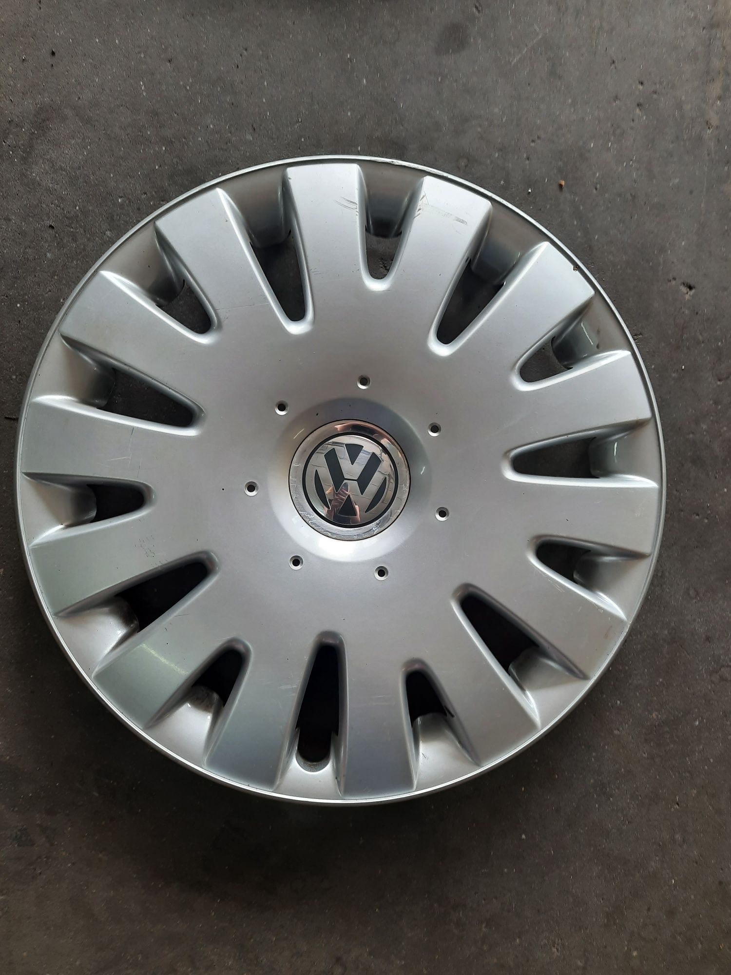 (14) Kołpaki 16" - Volkswagen