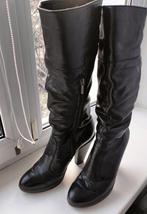 Класичні шкіряні чоботи